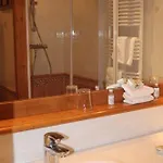 Hotel-restaurant Les Bas-rupts, Singuliers 제라르메르