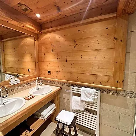 Hotel-restaurant Les Bas-rupts, Singuliers מלון 4*